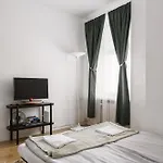 1br Demure Design & Urban Living In Kamppi *