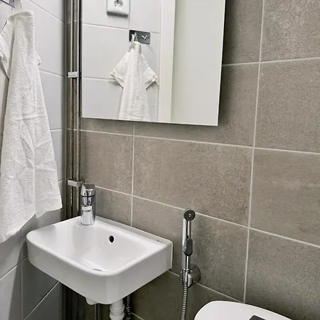 1br Demure Design Urban Living Space Appartement *