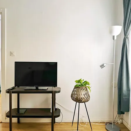 1br Demure Design Urban Living Space Apartamento Helsinki
