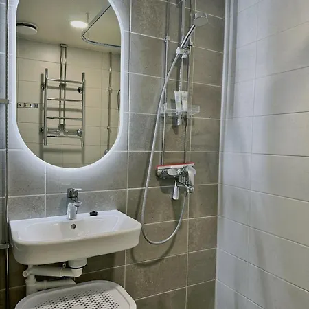 1br Demure Design Urban Living Space Apartament *