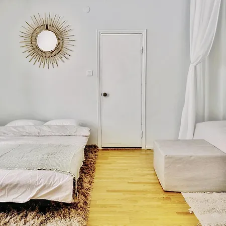 아파트 1br Demure Design Urban Living Space