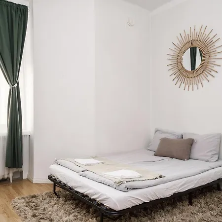 1br Demure Design Urban Living Space 아파트 *