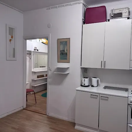 Апартаменты 1br Demure Design & Urban Living In Kamppi *