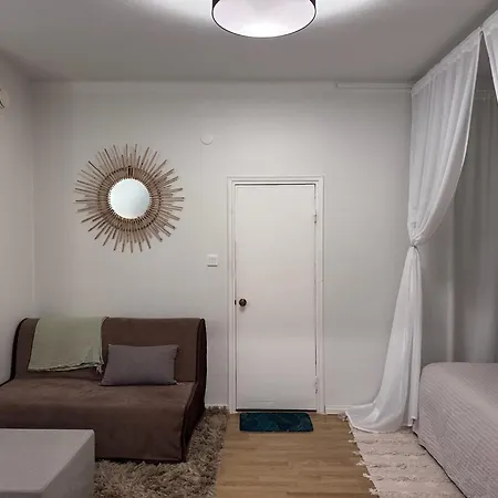 1br Demure Design & Urban Living In Kamppi