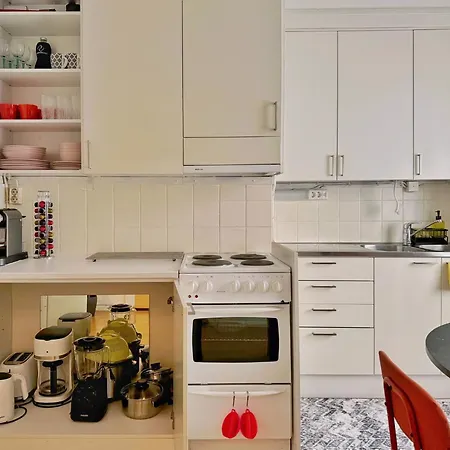 1br Demure Design & Urban Living In Kamppi Апартаменты