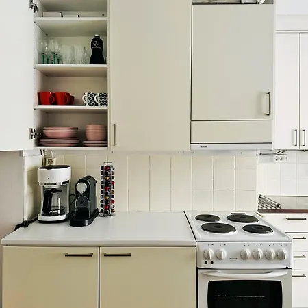 1br Demure Design & Urban Living In Kamppi * Хельсинки